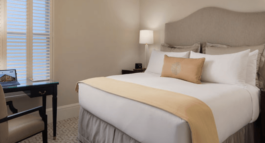 ACCESSIBLE CLASSIC GUESTROOM