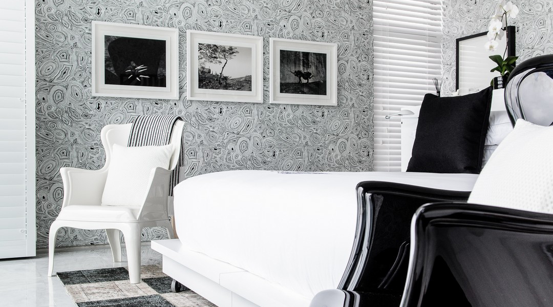 Luxury Room (Black and White)