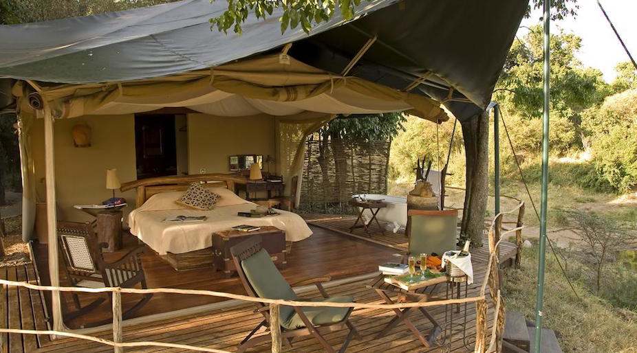 Deluxe Tent (3 Safaris included)