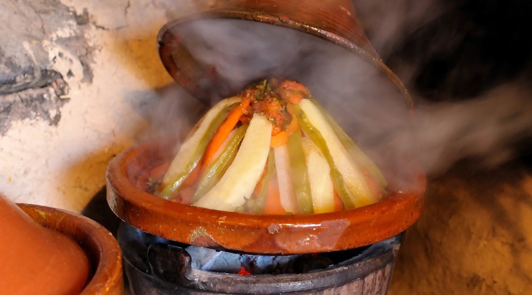 EXPERIENCE OF A HOME-COOKED TAGINE