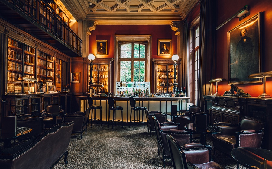 THE LIBRARY-BAR
