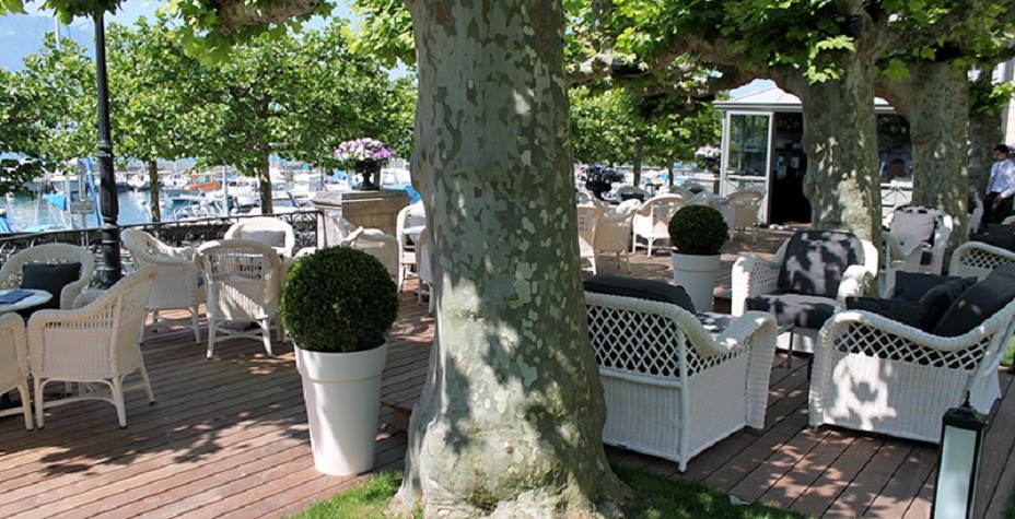 Marina Garden Lounge