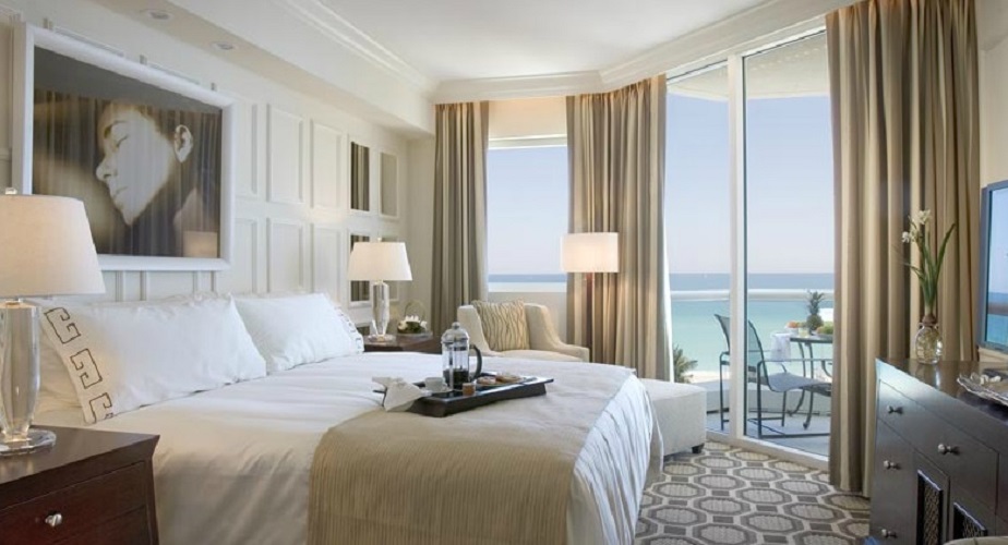 DELUXE THREE-BEDROOM OCEANFRONT HOTEL SUITE