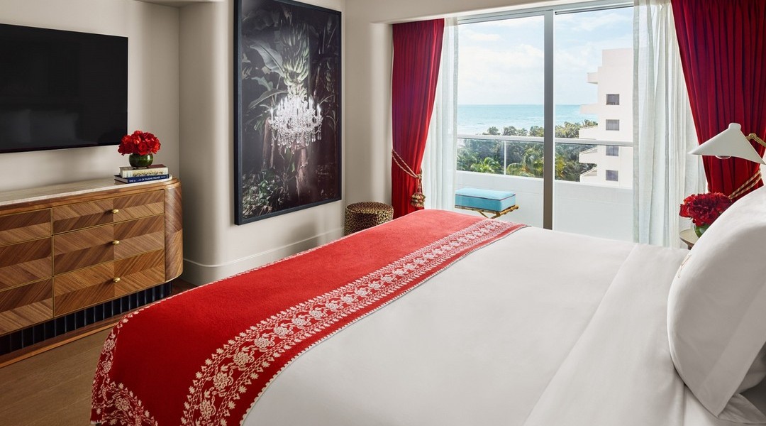 Standard Room, 1 King Bed, Balcony, Ocean View