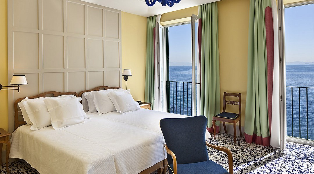 DOUBLE/TWIN STANDARD ROOM WITH WINDOW SEA VIEW