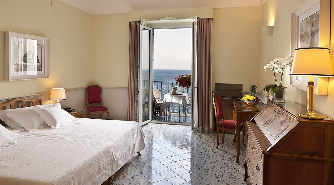DOUBLE/TWIN SUPERIOR ROOM WITH BALCONY SEA VIEW