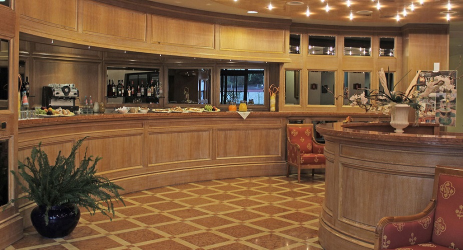 Conference Bar