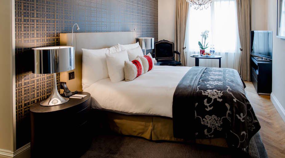 Room, 1 Queen Bed (Charming)