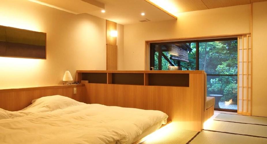Twin Bed Room with Outdoor Hot Spring with Japanese Garden View