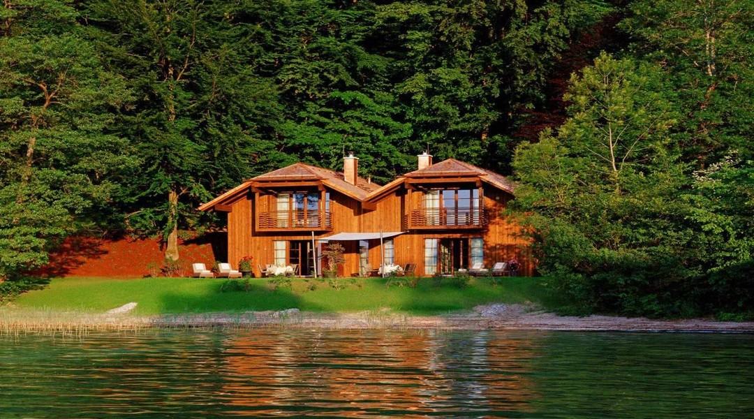 Cottage (Lake)