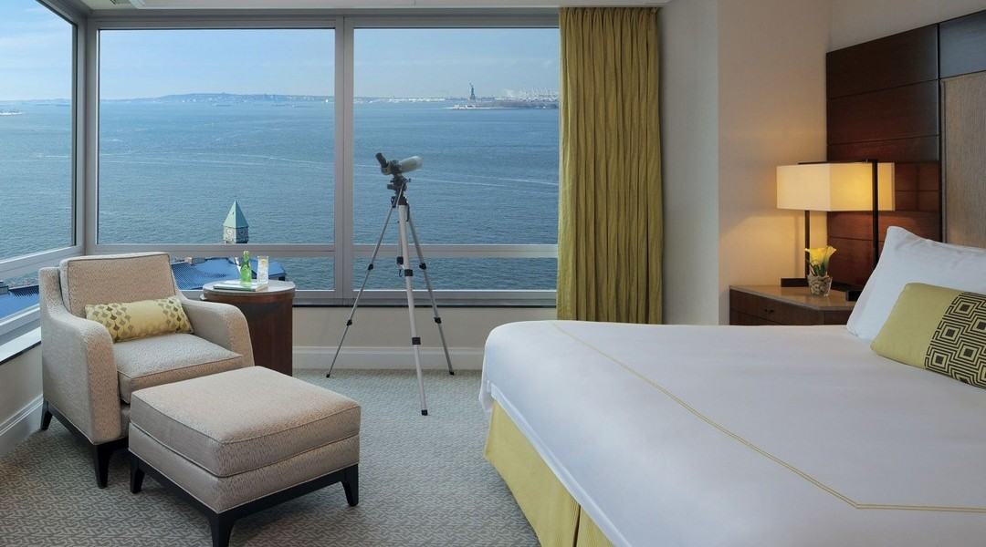  Executive Suite, View (Statue of Liberty)
