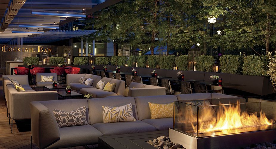 DEQ Terrace and Lounge