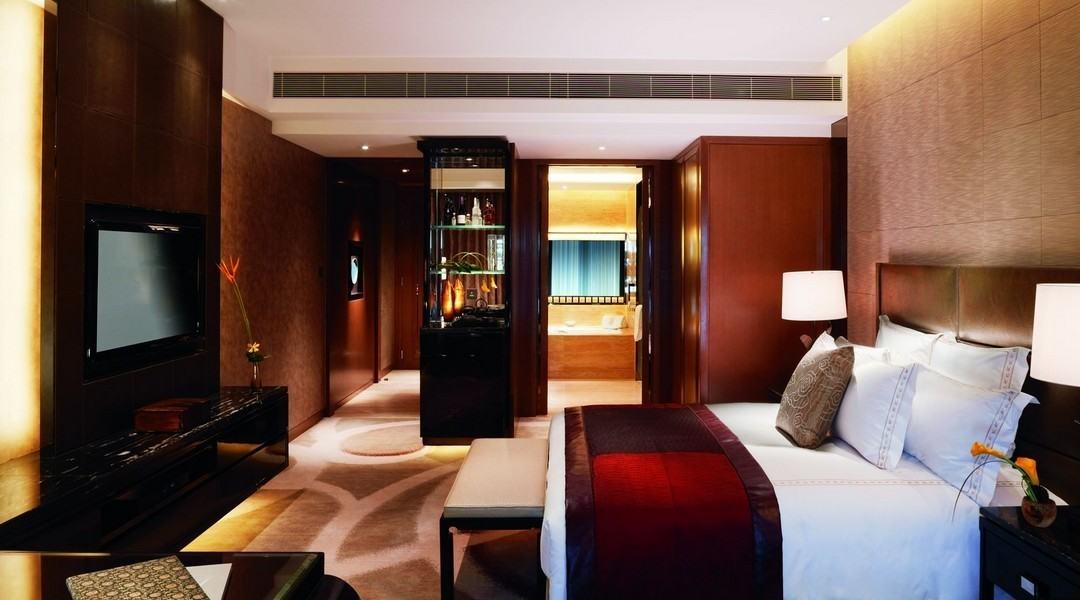 Deluxe Room, 1 King Bed (Club Level)