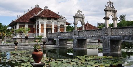 Taman Ujung Water Palace