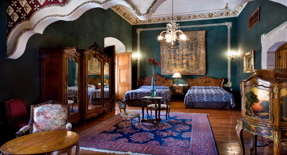 Suite, 2 Queen Beds (Imperial)