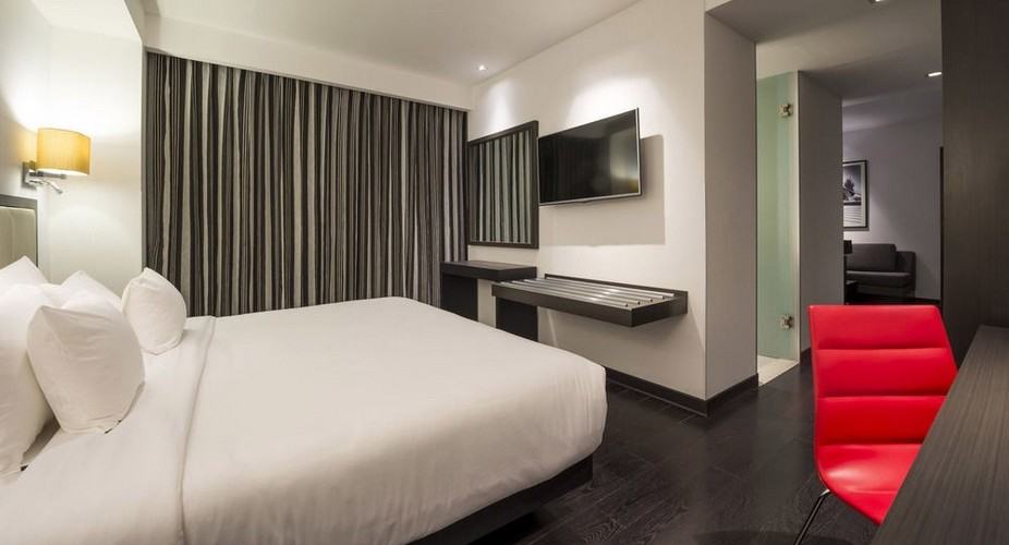 Junior Suite, 1 King Bed, City View