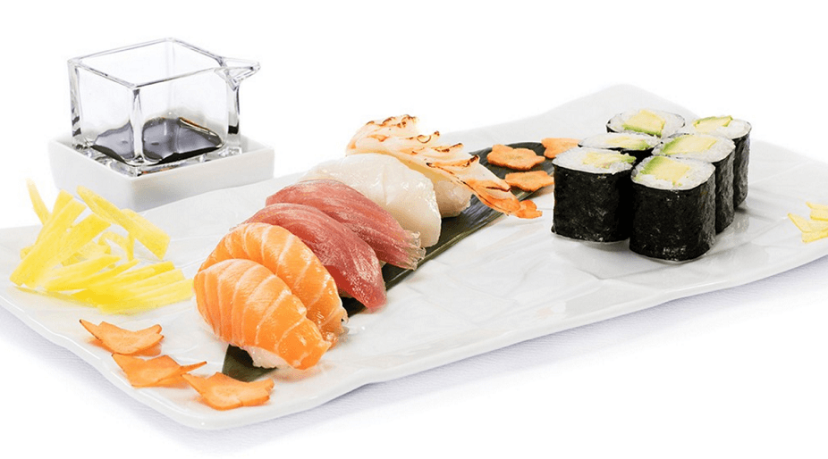 Sushi & Sashimi Bar