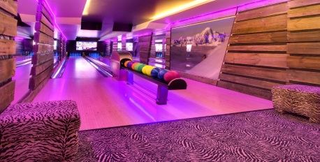 Bowling and Divertissement 
