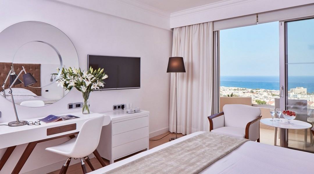 Standard Double or Twin Room, Partial Sea View