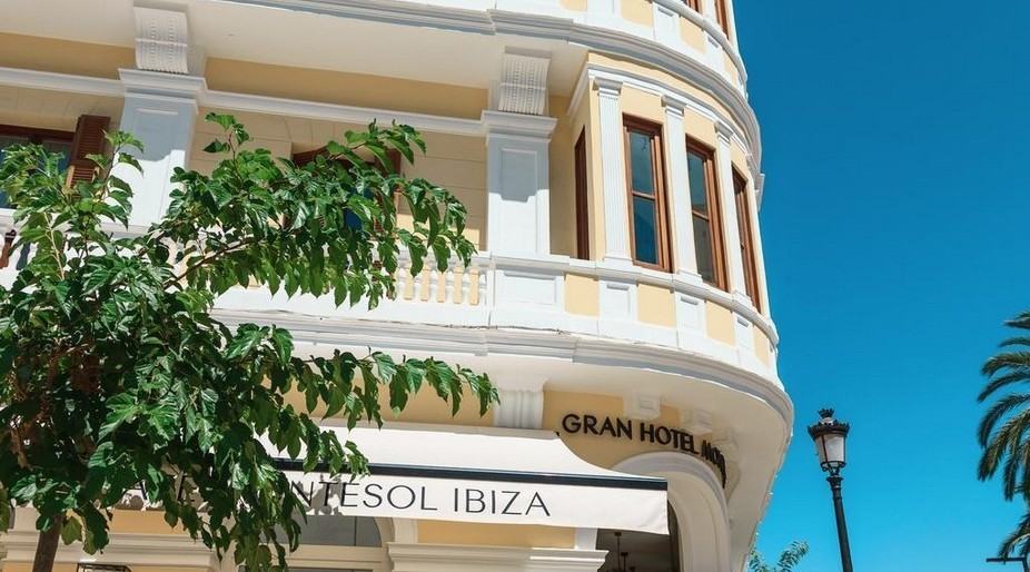 Gran Hotel Montesol Ibiza, Curio Collection by Hilton