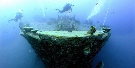 Dive Amid WWII Shipwrecks
