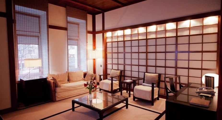 EXECUTIVE JAPANESE SUITE
