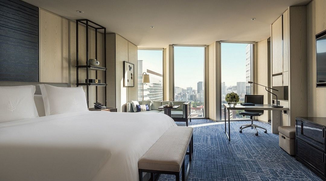 Premier Room, 1 King Bed, City View