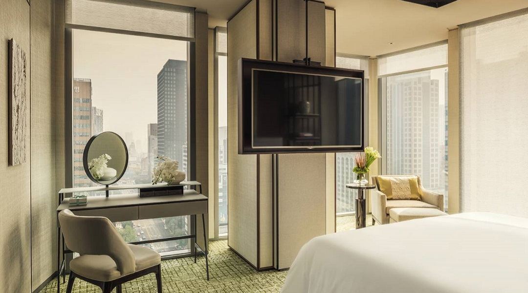 Executive Suite, 2 Double Beds, Business Lounge Access, City View