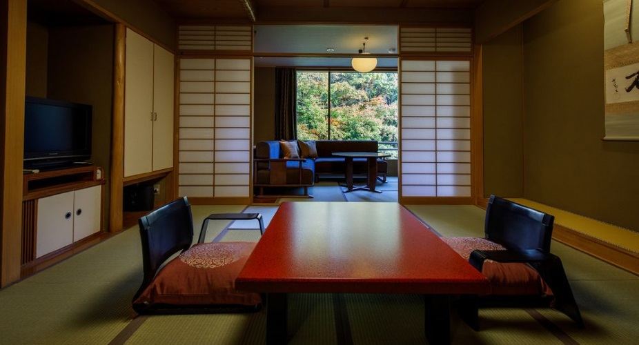 Japanese-style 10-tatami room