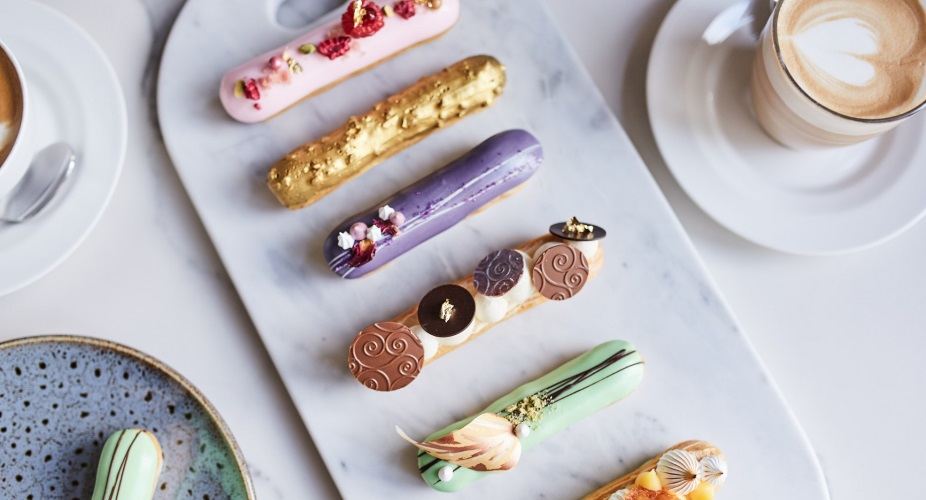 Éclairs with Flair
