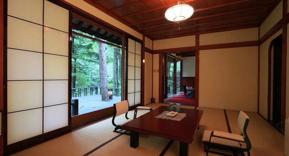 Traditional Japanese Style Room (Tenryo)