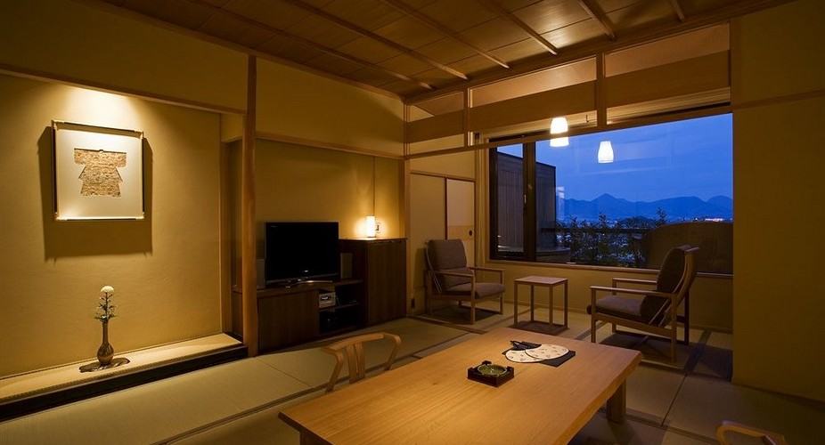 Japanese Room with an Open-Air Bath