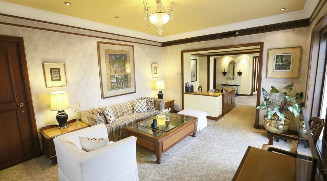 THE GRAND PRESIDENTIAL SUITE