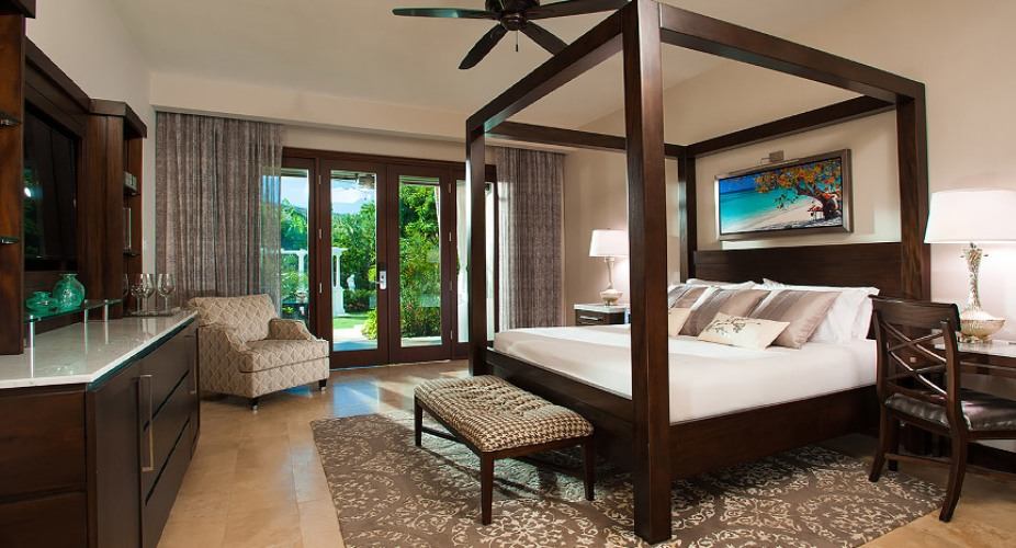 Honeymoon Grand Luxury Walkout Butler Suite
