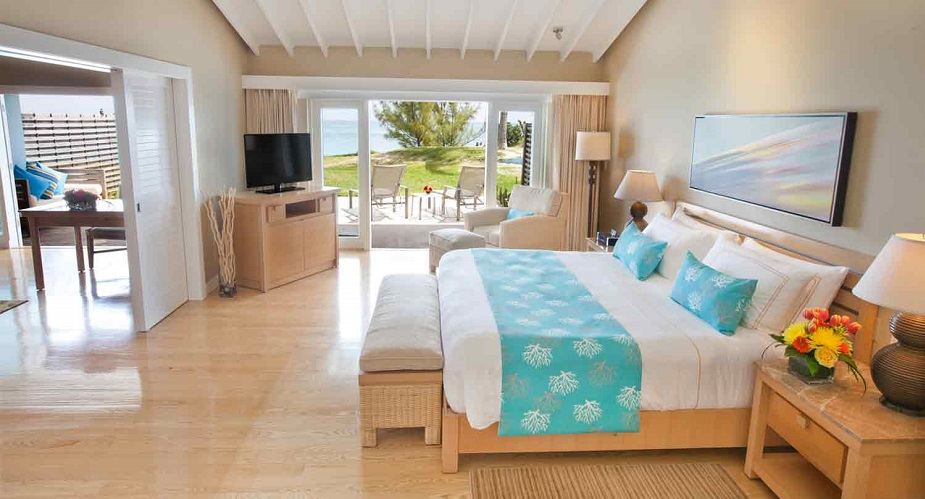 Beachfront 1-Bedroom Suite