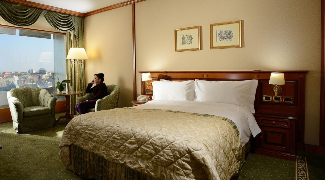 Club Room, 1 King Bed